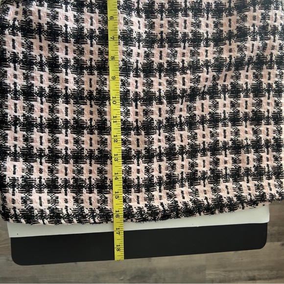 Forever 21 mini rose/black skirt size L NWT - Picture 6 of 6